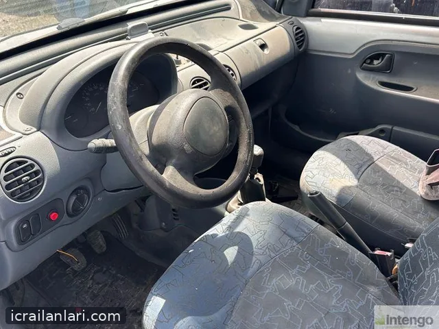 Satılık Renault Kangoo 2001 - İstanbul Şişli ilan görseli 6
