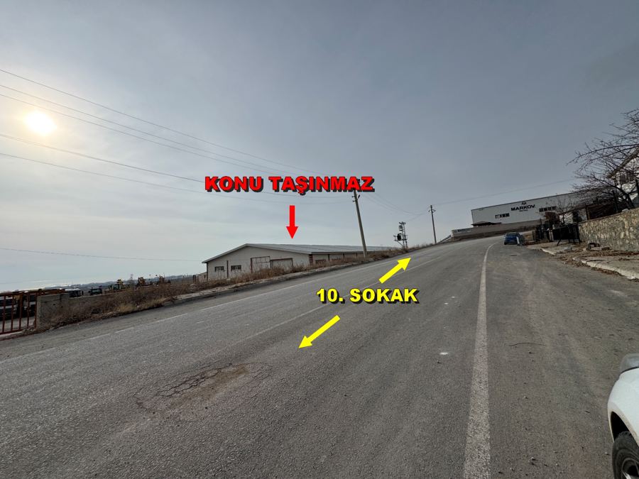 Van Tuşba Satılık Arsa - 2.472 m² - 55.000.000 TL