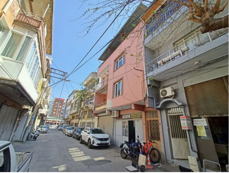 İzmir Karabağlar Satılık Konut - 9.680.000 TL