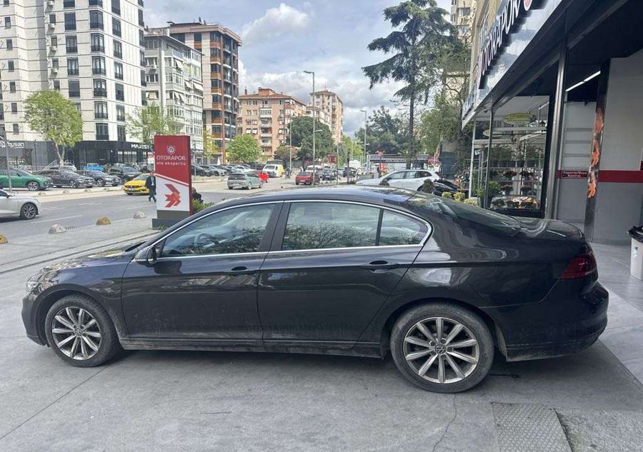İstanbul Ümraniye Satılık Volkswagen Passat 2021 - 2.500.000 TL