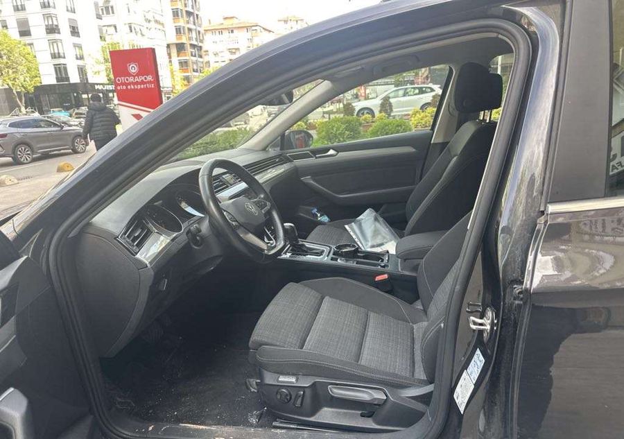 İstanbul Ümraniye Satılık Volkswagen Passat 2021 - 2.500.000 TL