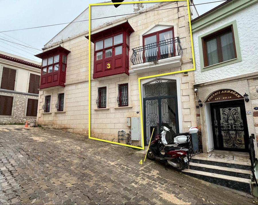 İzmir Çeşme Satılık Konut - 15.750.000 TL