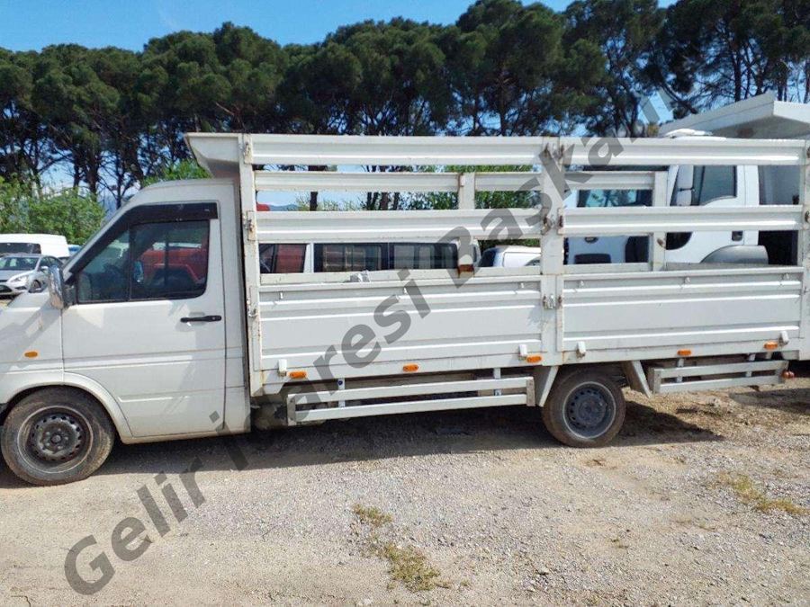 İzmir Menemen Satılık Volkswagen LT 2004 - 390.000 TL