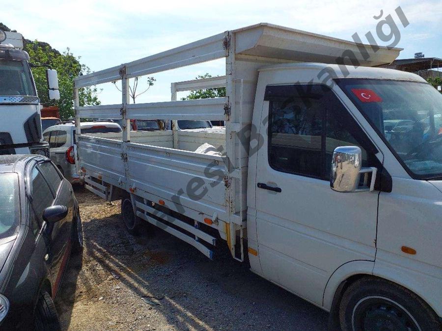 İzmir Menemen Satılık Volkswagen LT 2004 - 390.000 TL